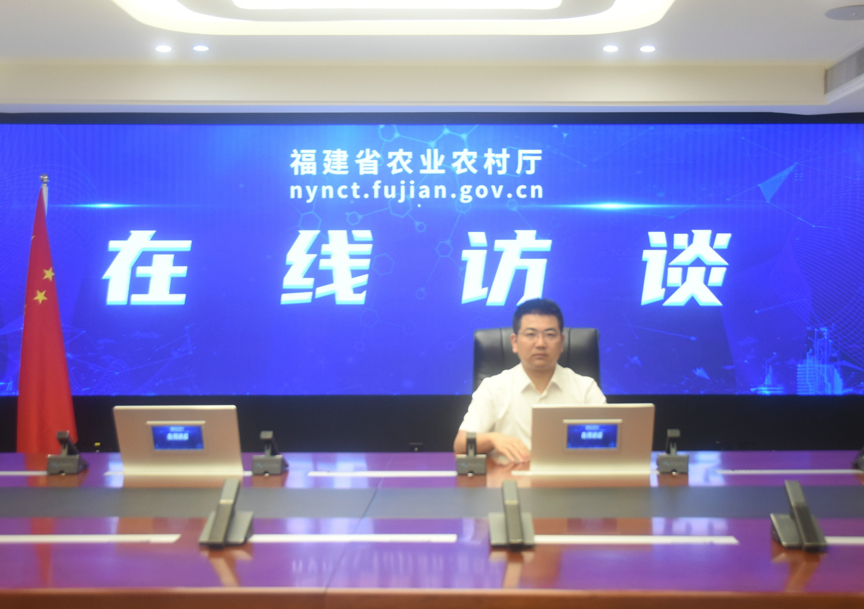 男单镜头.jpg